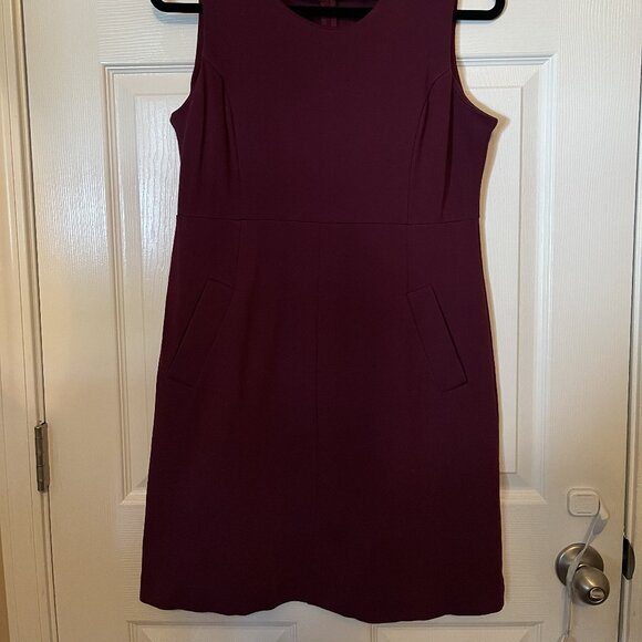 Lands End Dress Womens Sz 10 Ponte Knit Sleeveless Back Zip Sheath BURGUNDY WINE - Picture 2 of 5